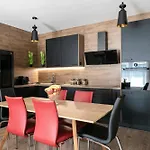 Daire Sofagold Nadstandardny S Velkou Terasou Kösice