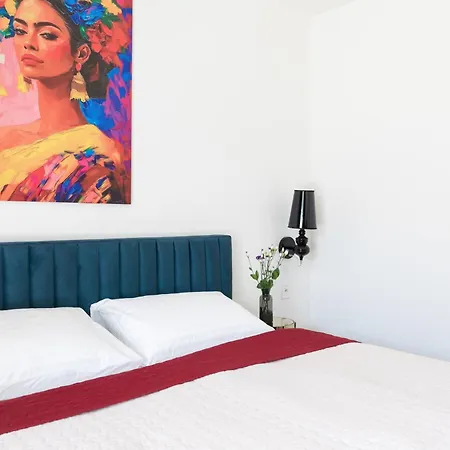 Sofagold Nadstandardny S Velkou Terasou Apartmán *